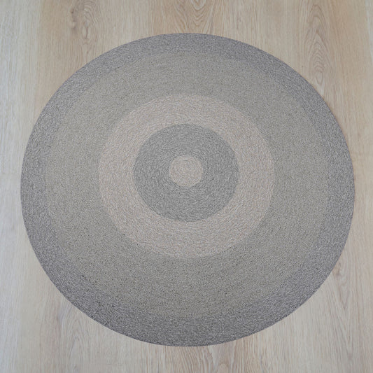 Limited 04 rond vloerkleed in grijs-beige (greige), gemaakt van restgaren – Studio Sisté