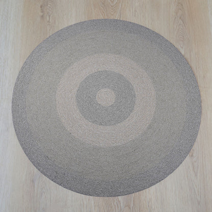 Limited 04 rond vloerkleed in grijs-beige (greige), gemaakt van restgaren – Studio Sisté