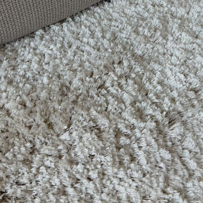 Video van een Poly vloerkleed in cream, gemaakt van polyester – Studio Sisté